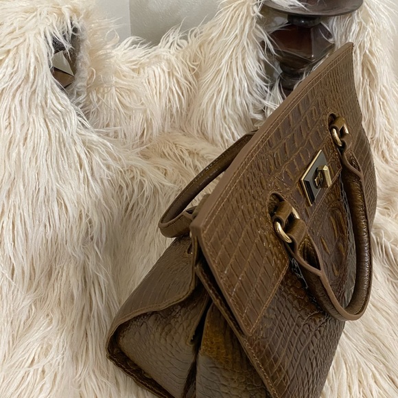 Brown Croc leather handbag - Picture 2 of 6